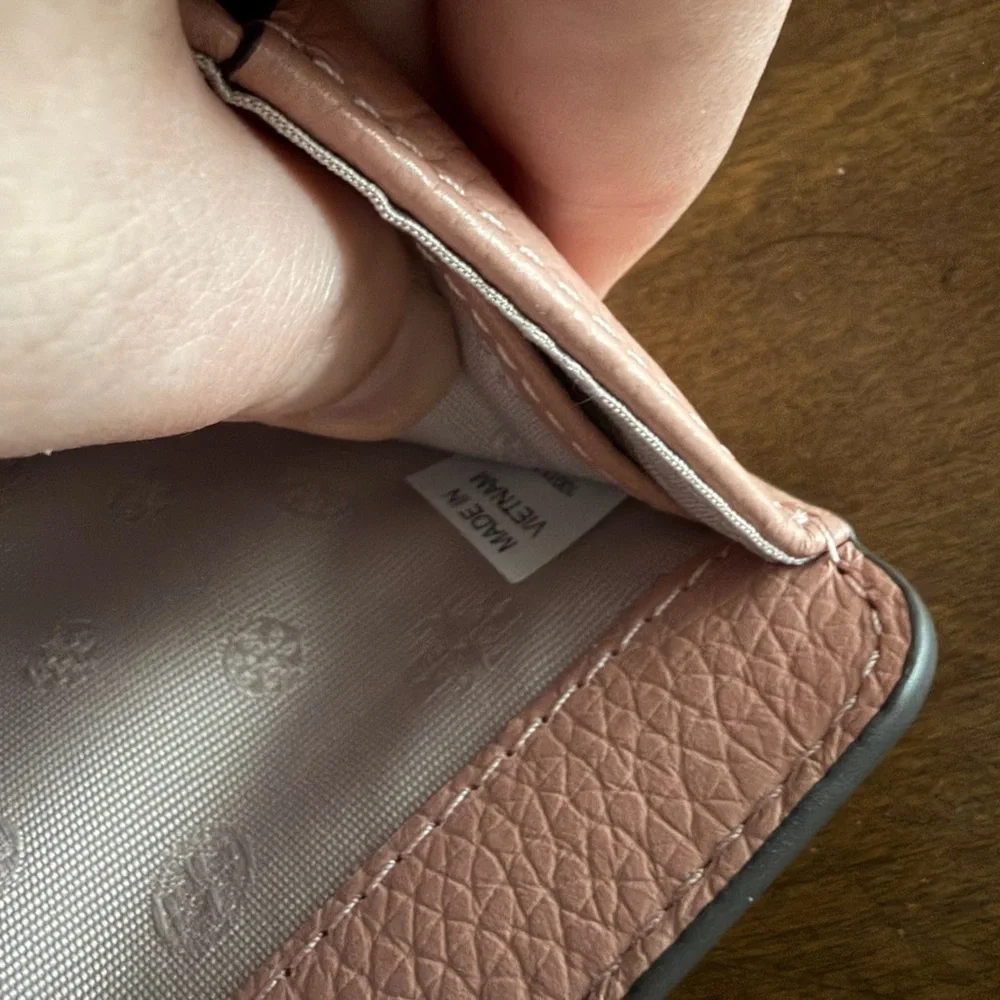 Tory Burch Thea Light Pink Pebbled Leather Bi-Fold Wallet - Picture 5 of 16